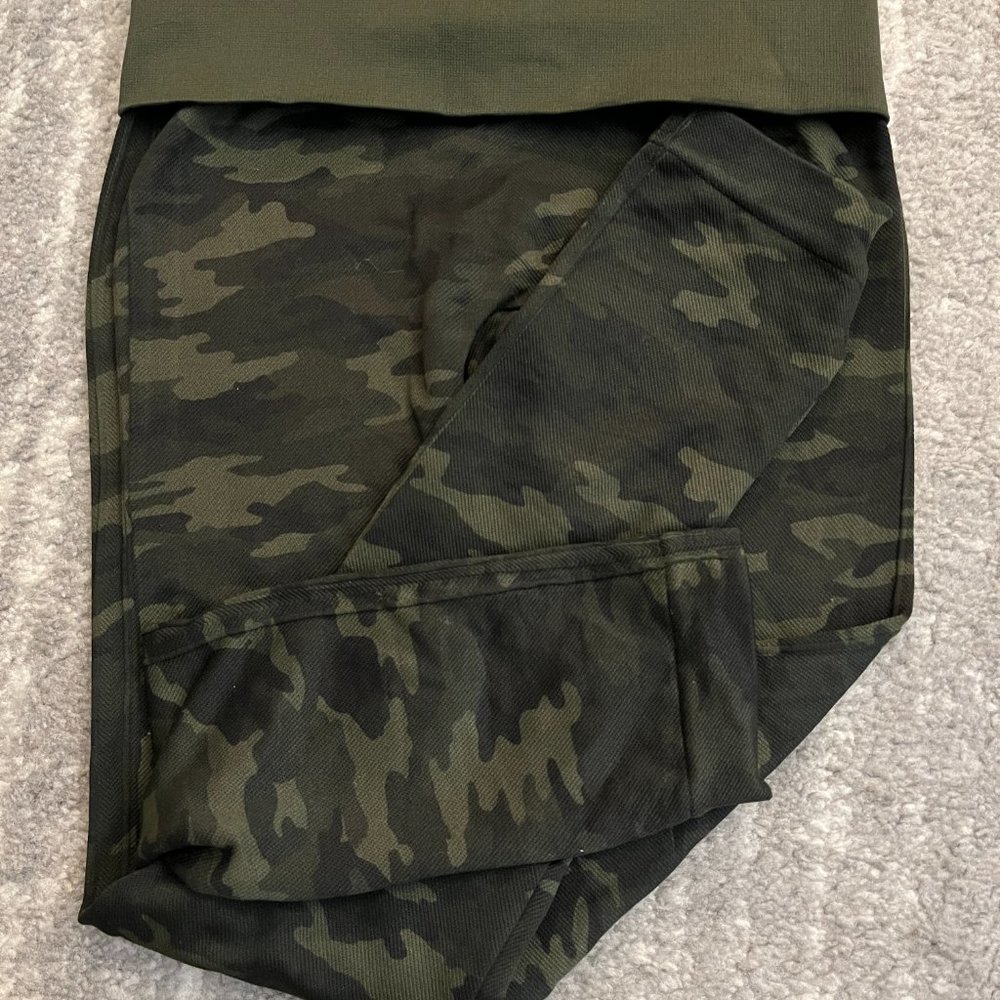 Spanx Standard Camo Leggings Size S View 5